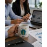 Taza blanca "propiedad de un atractivo e inteligente contador"