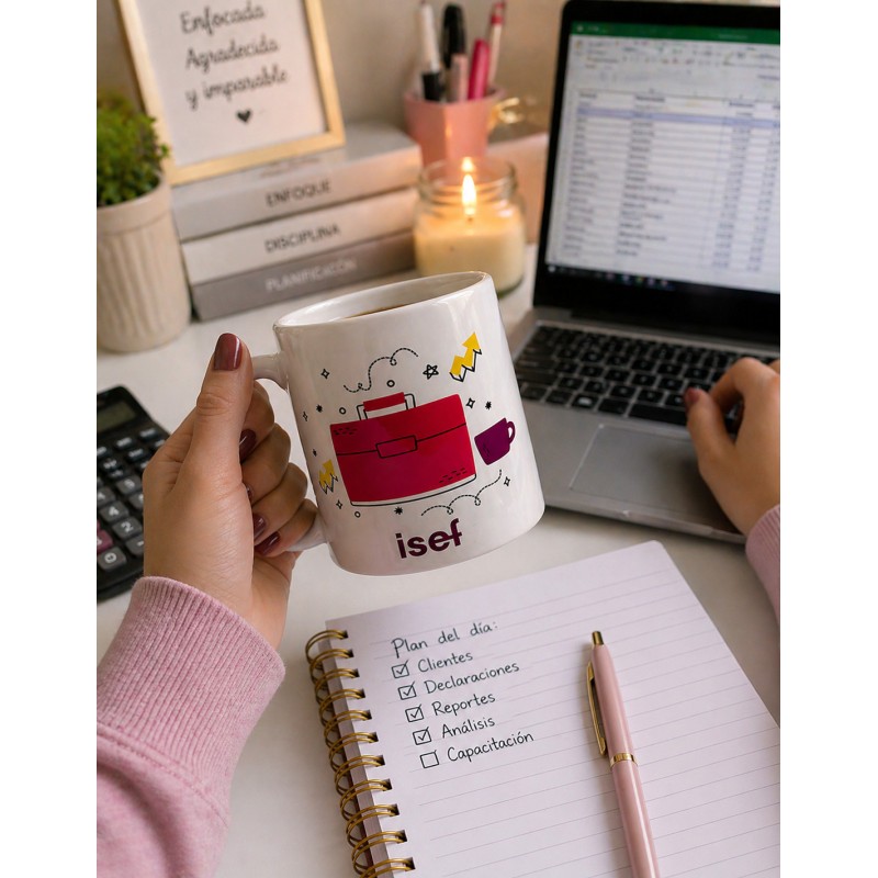 Taza blanca "propiedad de una guapa e inteligente contadora"